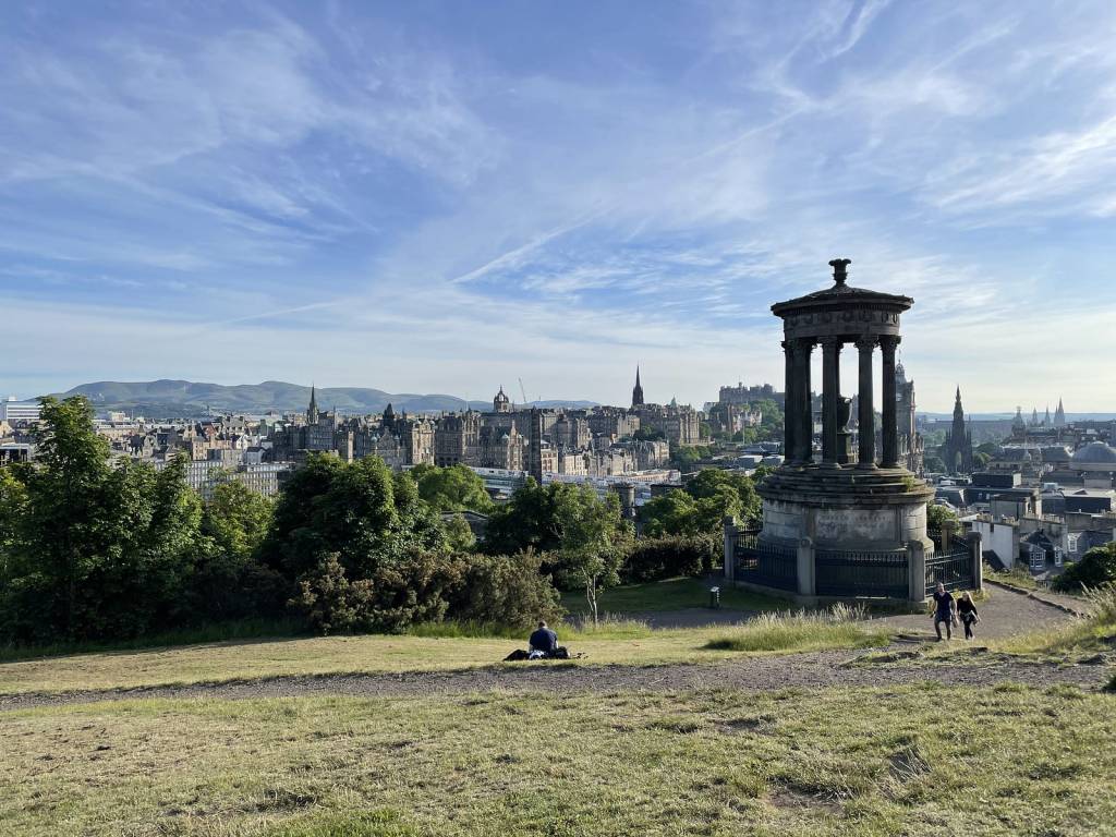 Edinburgh: A Unique Blend of History and Modern&nbsp;Life